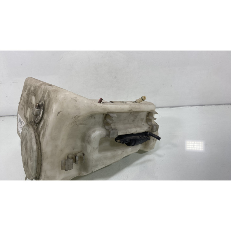 Vase de lave glace MERCEDES CLASSE CLK 208 Photo n°2