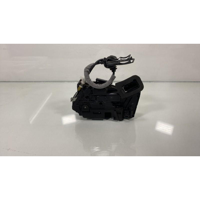 Serrure arriere droit VOLKSWAGEN POLO 5 Photo n°3