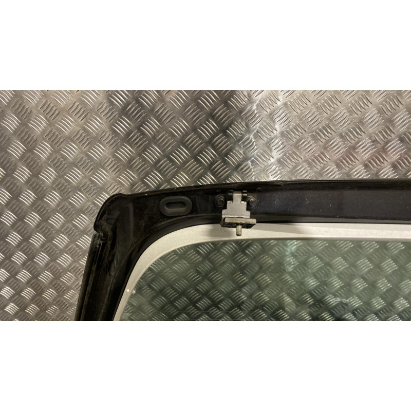 Malle/Hayon arriere VOLKSWAGEN POLO 4 Photo n°1