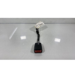 Attache ceinture avant droit SKODA OCTAVIA 2