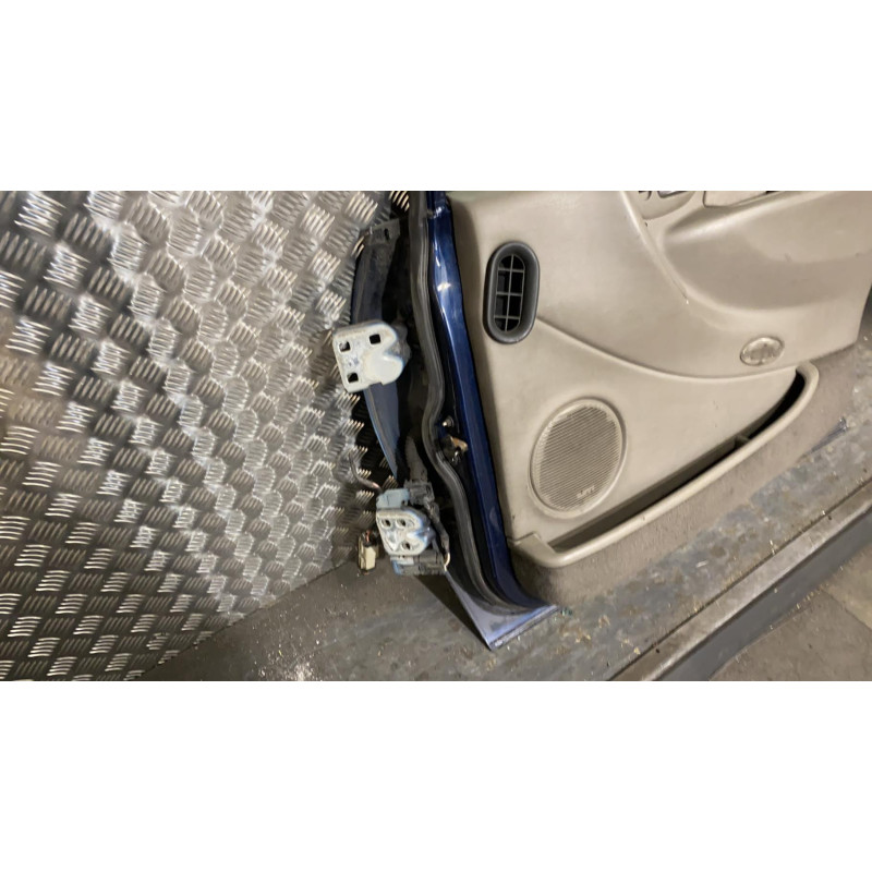 Porte avant droit CHRYSLER GRAND VOYAGER 4 Photo n°4