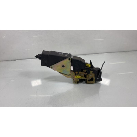 Serrure arriere droit VOLVO V 40 1