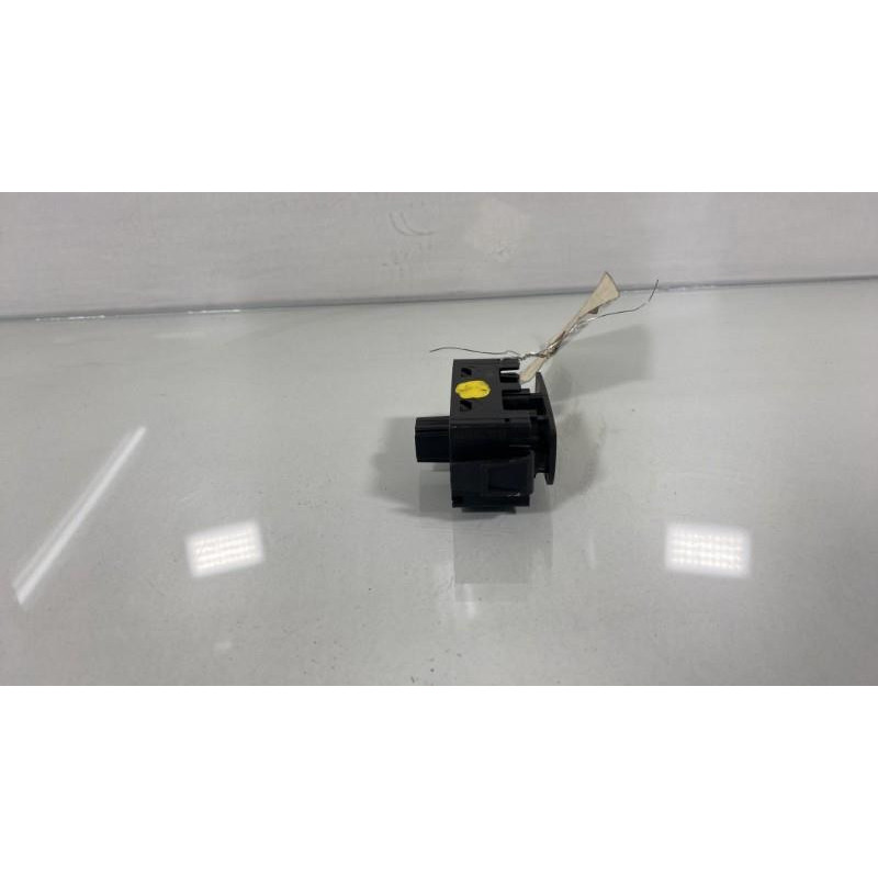 Bouton de warning RENAULT TRAFIC 3 COURT Photo n°1