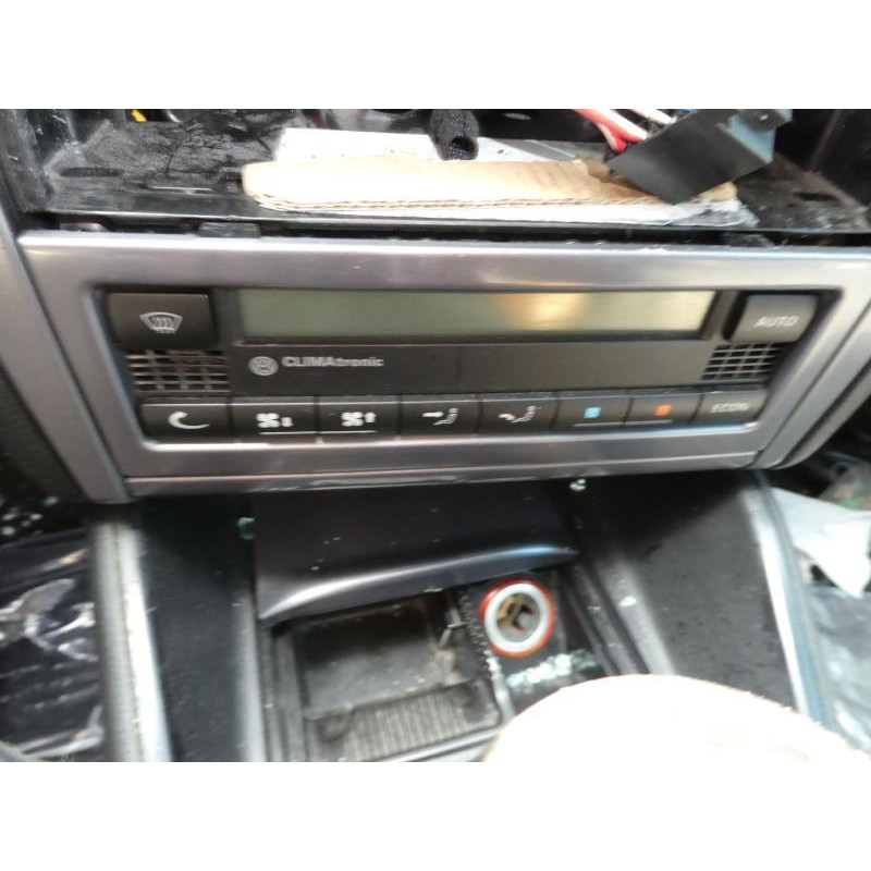 Serrure avant droit VOLKSWAGEN GOLF 4 Photo n°5