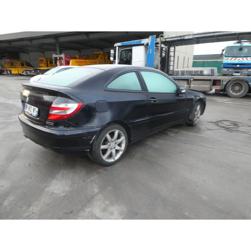Pare choc arriere MERCEDES CLASSE C 203 COUPE SPORT Photo n°12