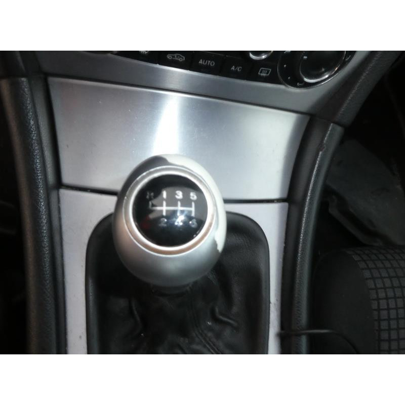 Pare choc arriere MERCEDES CLASSE C 203 COUPE SPORT Photo n°17