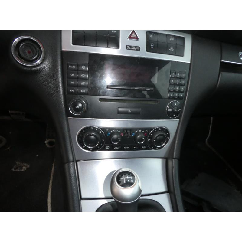 Porte avant droit MERCEDES CLASSE C 203 COUPE SPORT Photo n°13