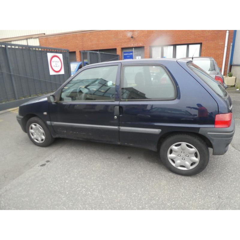 Pare choc arriere PEUGEOT 106 Photo n°9