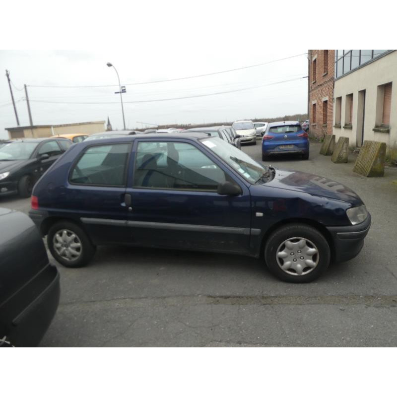 Pare choc arriere PEUGEOT 106 Photo n°13