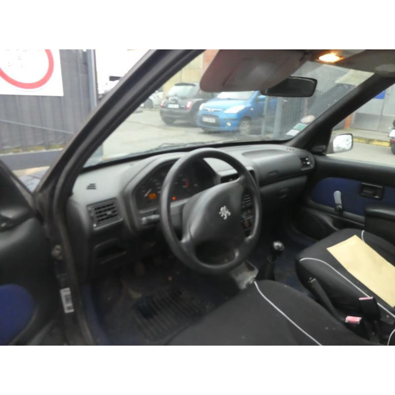 Pare choc arriere PEUGEOT 106 Photo n°14