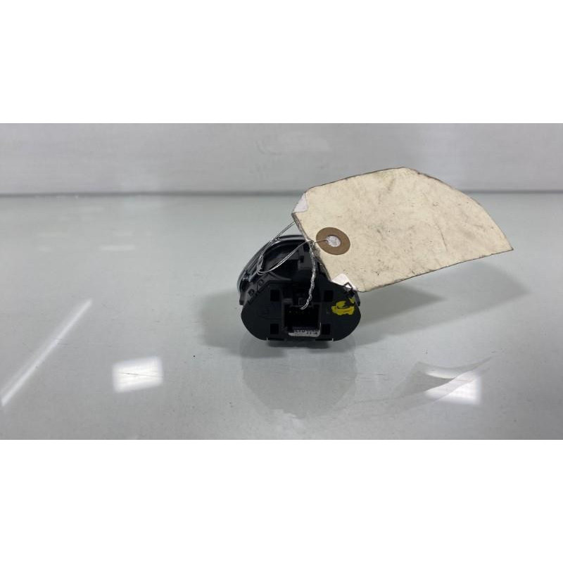 Bouton de warning OPEL CORSA E Photo n°3