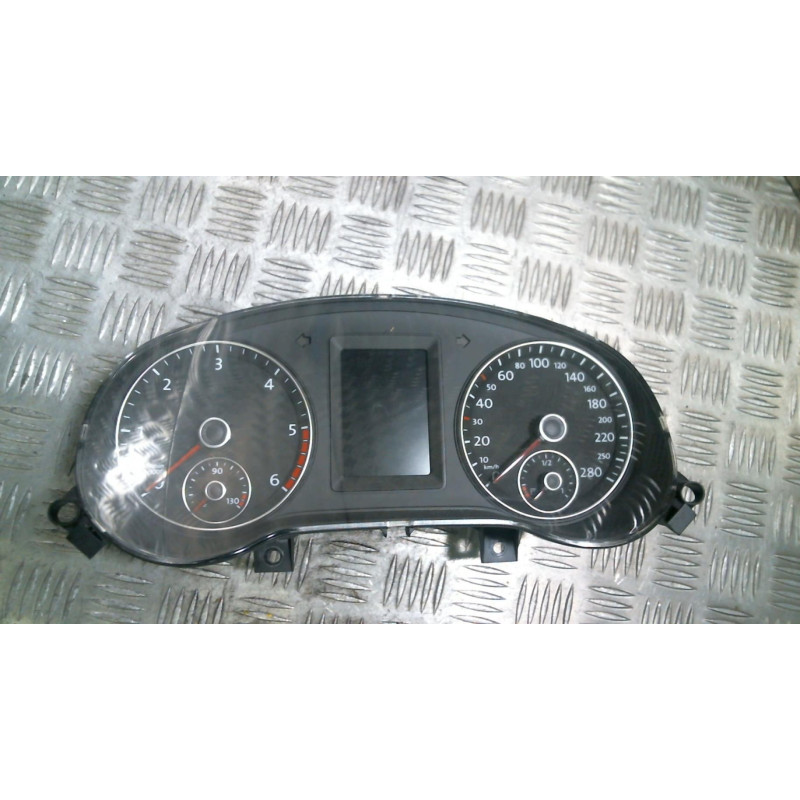 Compteur VOLKSWAGEN JETTA 4 Photo n°1