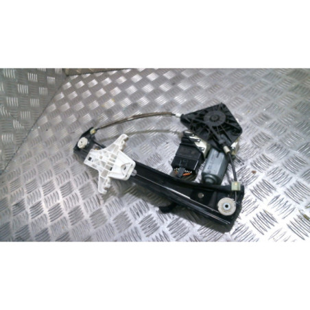 Leve vitre electrique arriere gauche VOLKSWAGEN JETTA 4 Photo n°1