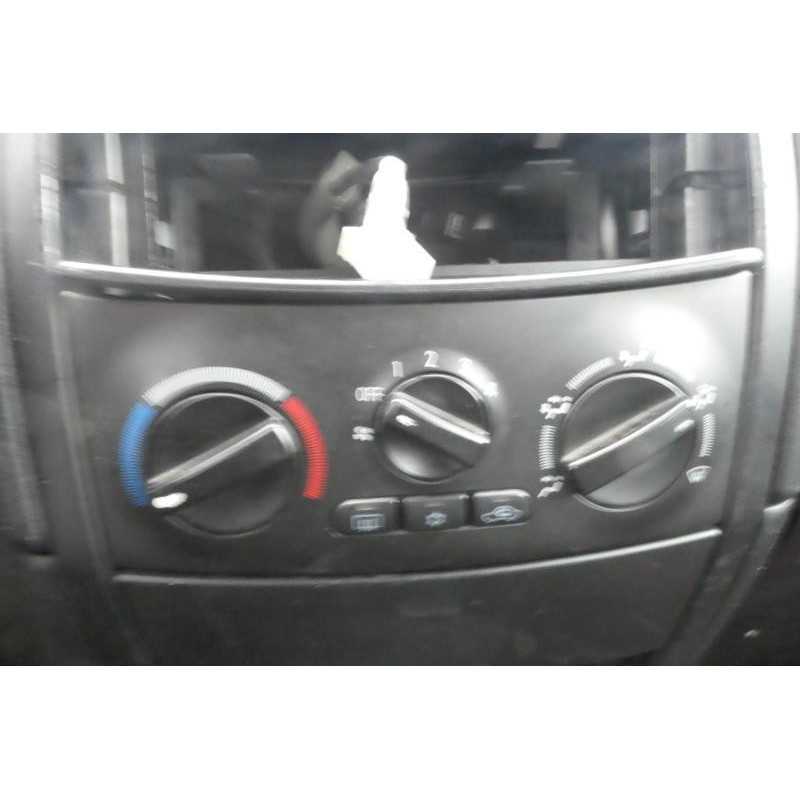 Porte avant droit MITSUBISHI SPACE STAR 2 Photo n°10