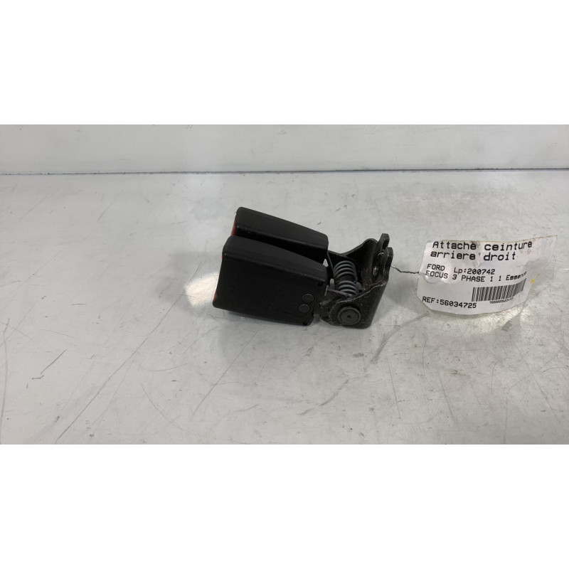 Attache ceinture arriere droit FORD FOCUS 3 Photo n°2