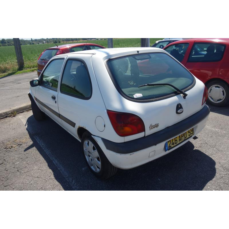 Feu arriere principal gauche (feux) FORD FIESTA 4 Photo n°4