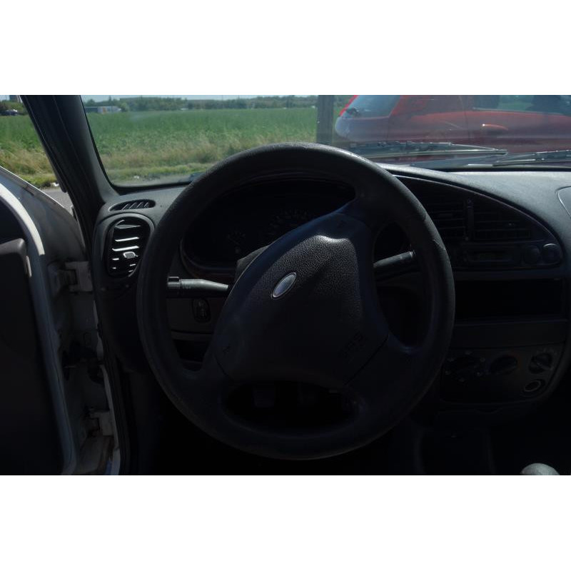 Feu arriere principal gauche (feux) FORD FIESTA 4 Photo n°9
