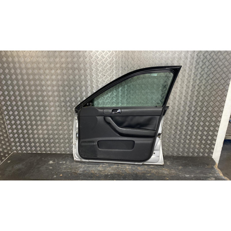 Porte avant droit AUDI A3 1 Photo n°6