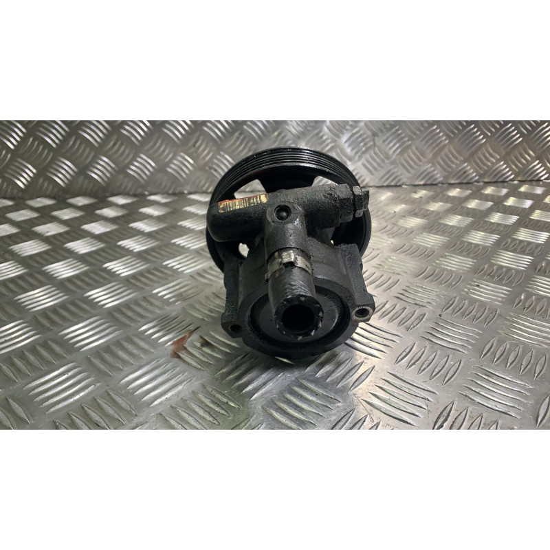 Pompe de direction CITROEN C8 Photo n°3