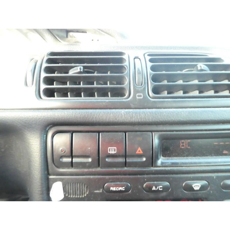 Serrure avant droit PEUGEOT 406 Photo n°7