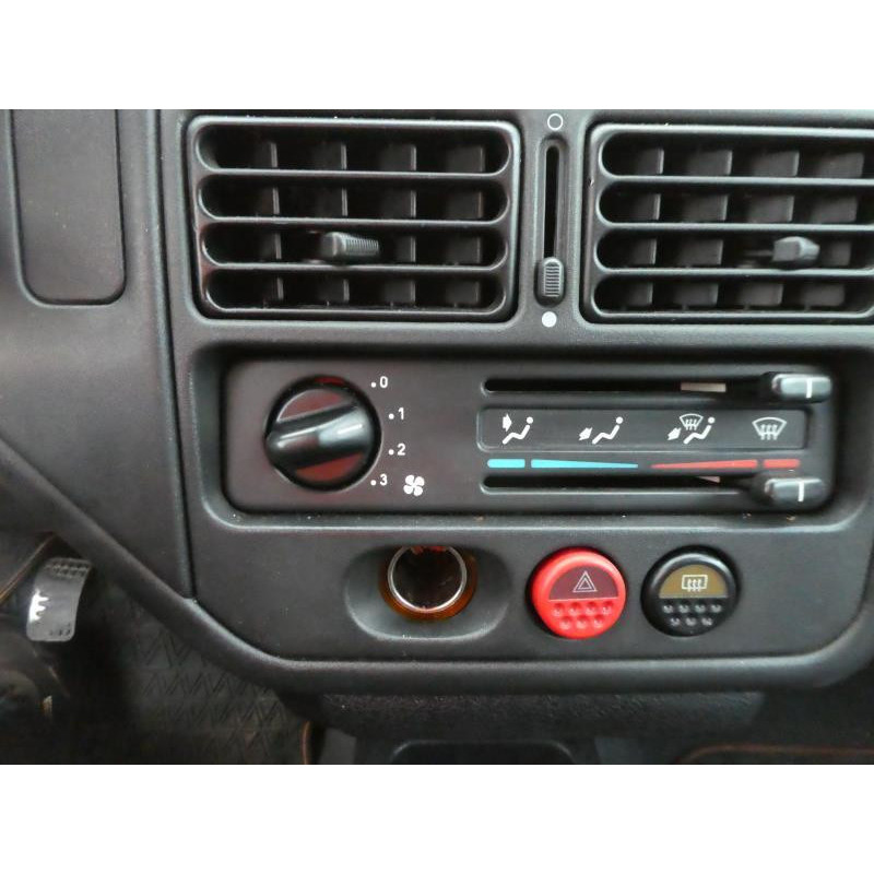 Porte avant droit PEUGEOT 106 Photo n°12