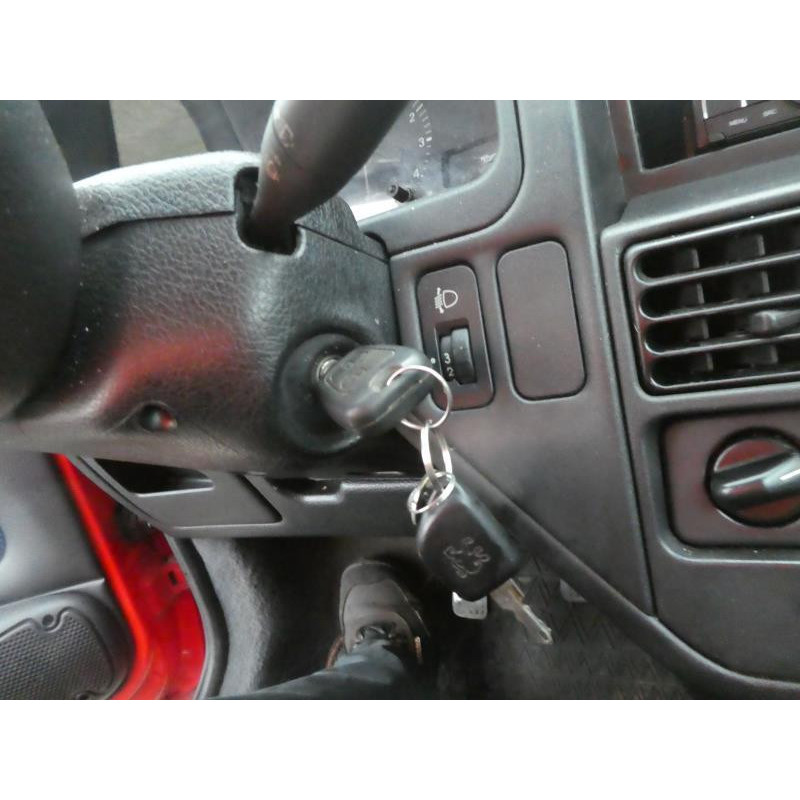 Porte avant droit PEUGEOT 106 Photo n°15