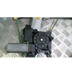 Leve vitre electrique avant gauche OPEL CORSA D Photo n°1
