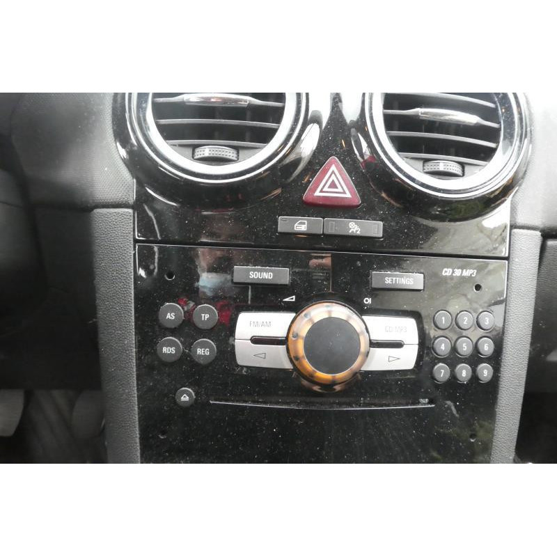 Leve vitre electrique avant gauche OPEL CORSA D Photo n°11