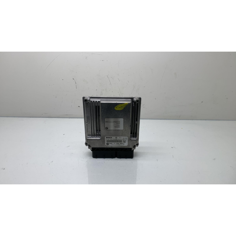 Calculateur moteur BMW SERIE 1 E87 Photo n°1