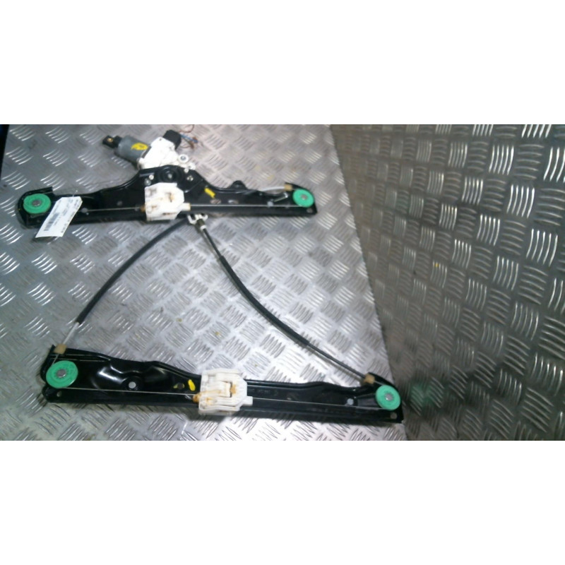 Leve vitre electrique avant gauche BMW X1 E84 Photo n°2