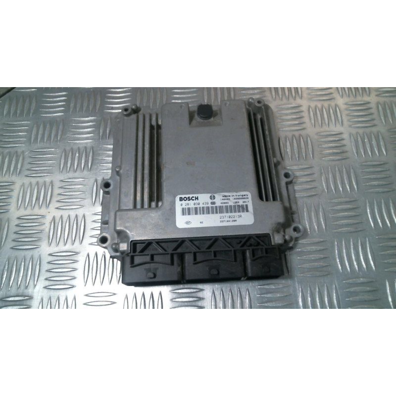 Calculateur moteur RENAULT CLIO 4 Photo n°2
