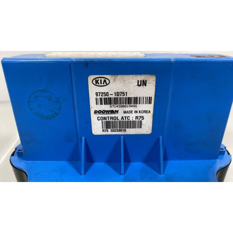 Commande chauffage KIA CARENS 3 Photo n°1