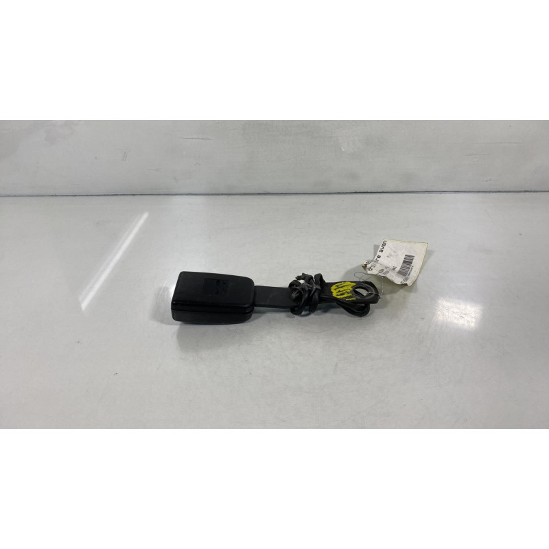 Attache ceinture avant droit NISSAN PRIMERA 4 Photo n°2