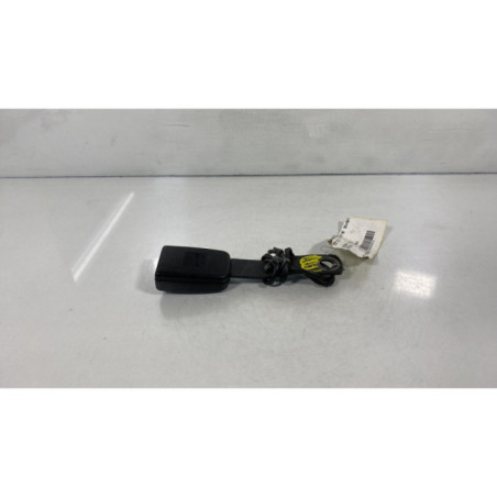 Attache ceinture avant droit NISSAN PRIMERA 4