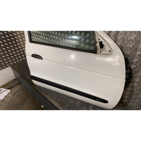 Porte avant droit RENAULT MEGANE 1 Photo n°1