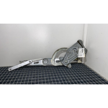 Leve vitre electrique avant droit RENAULT MEGANE 3 Photo n°1