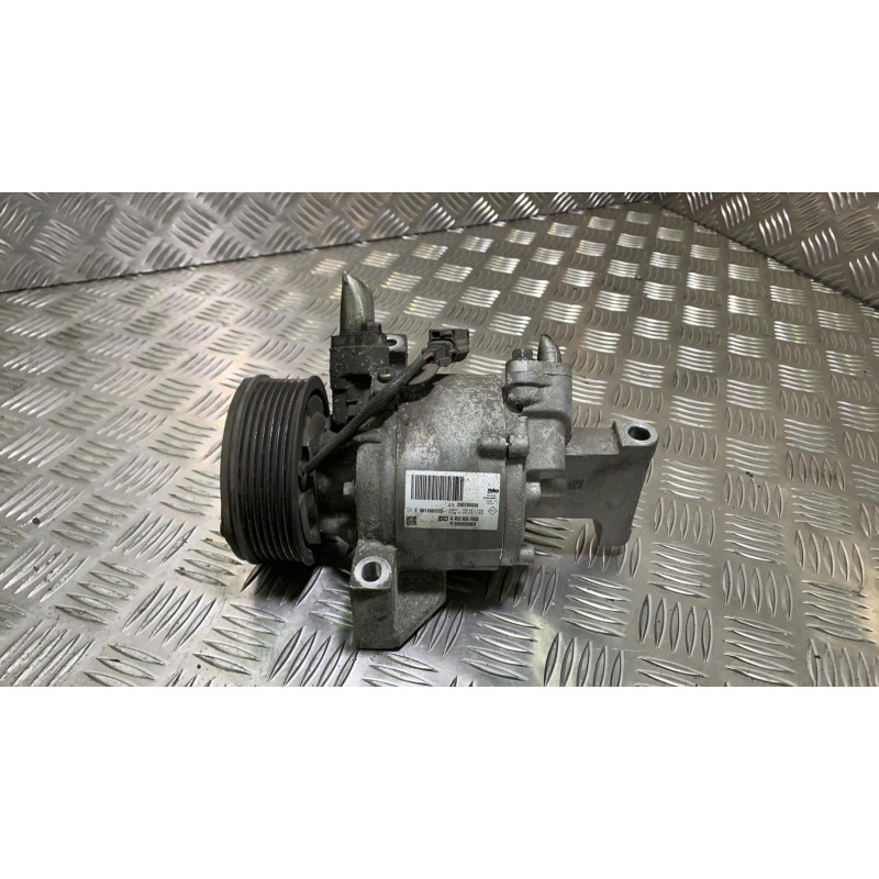 Compresseur clim RENAULT TWINGO 3 Photo n°4