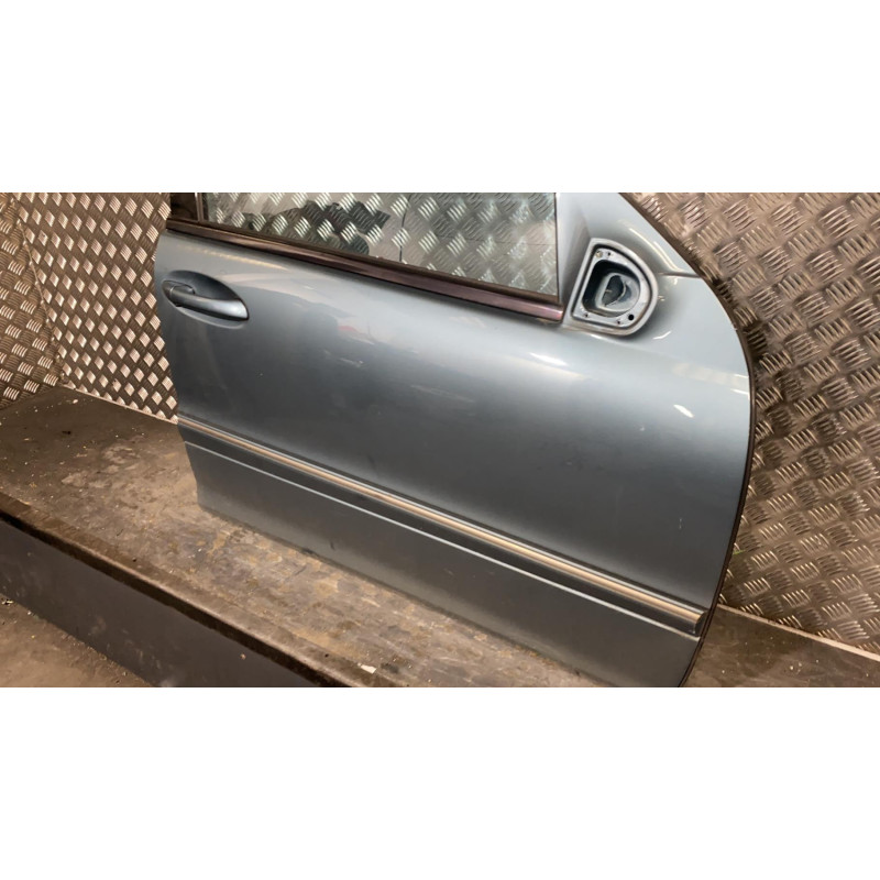 Porte avant droit MERCEDES CLASSE C 203 Photo n°3