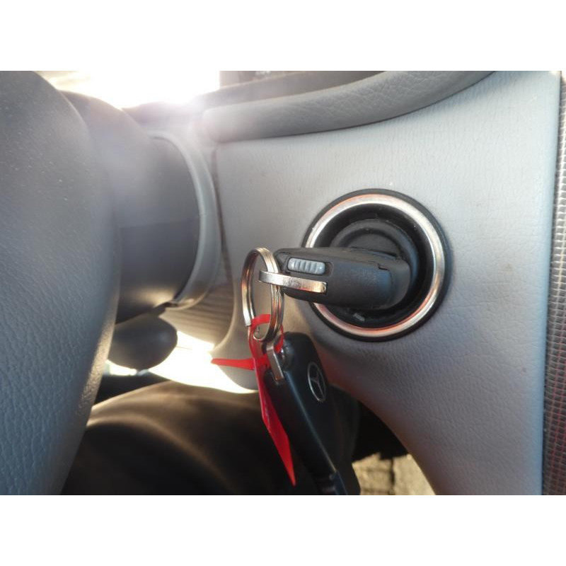 Porte avant droit MERCEDES CLASSE C 203 Photo n°7