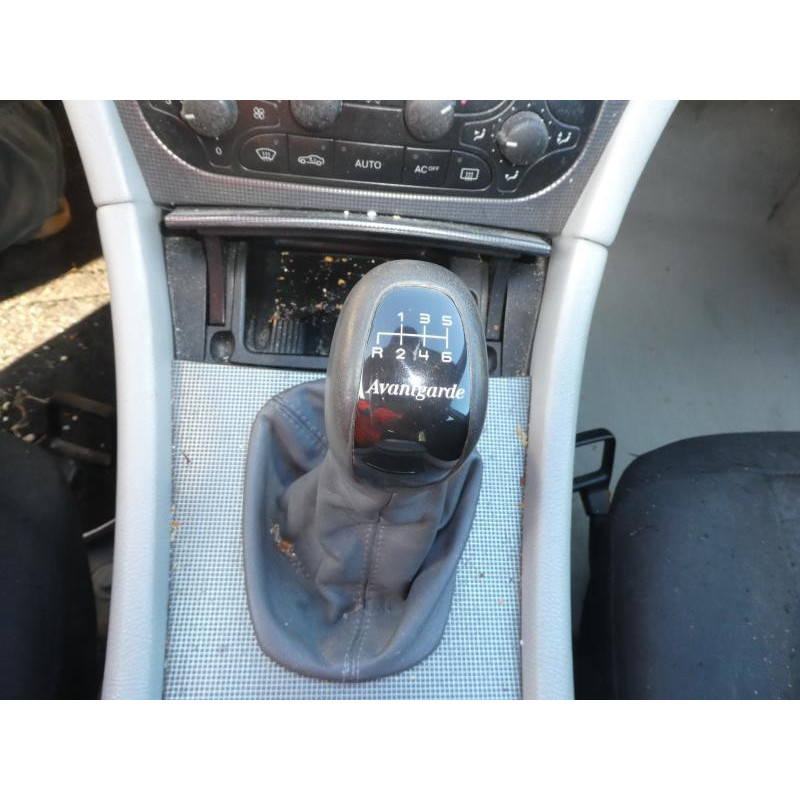 Porte avant droit MERCEDES CLASSE C 203 Photo n°11