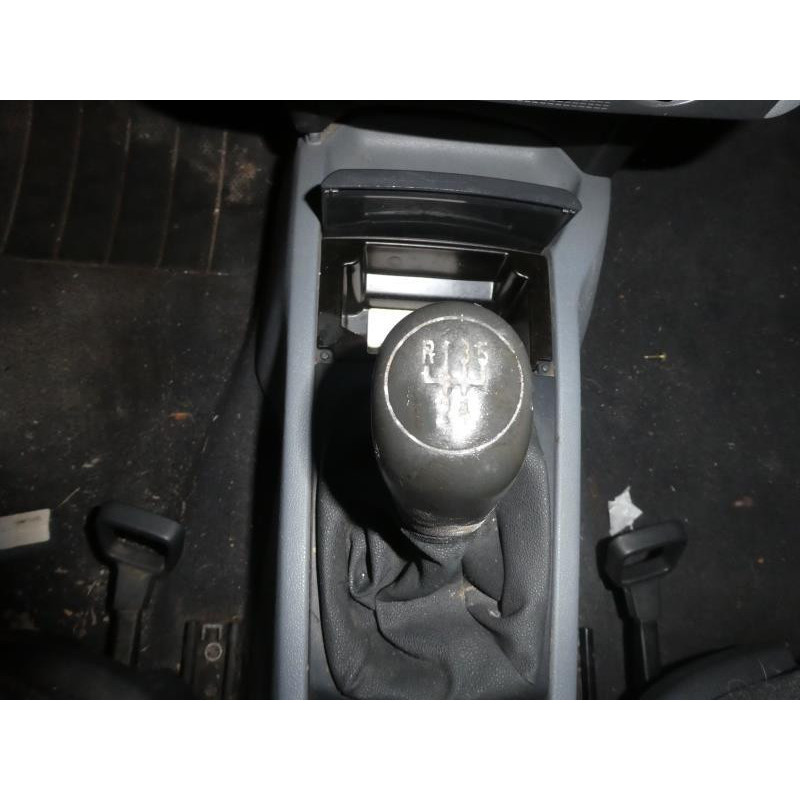 Capot SKODA FABIA 1 Photo n°11