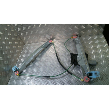 Leve vitre electrique avant gauche OPEL CORSA D Photo n°1