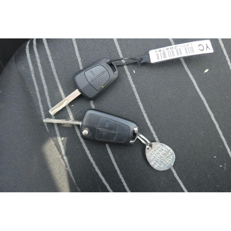 Leve vitre electrique avant gauche OPEL CORSA D Photo n°12