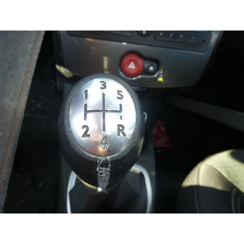 Aile avant gauche RENAULT CLIO 3 Photo n°7