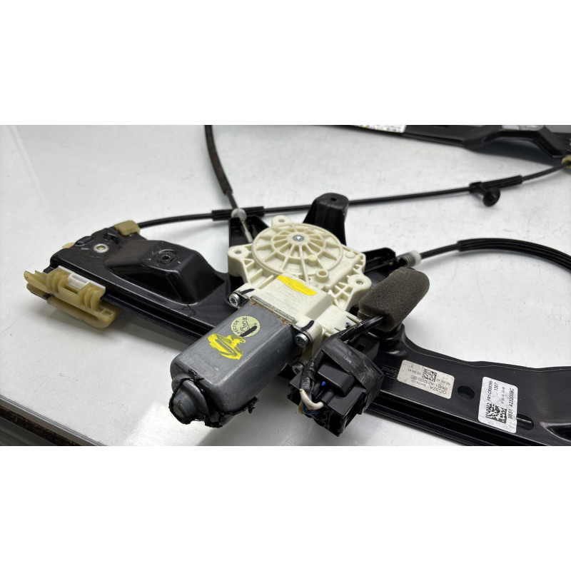 Leve vitre electrique avant droit FORD FOCUS 3 Photo n°6
