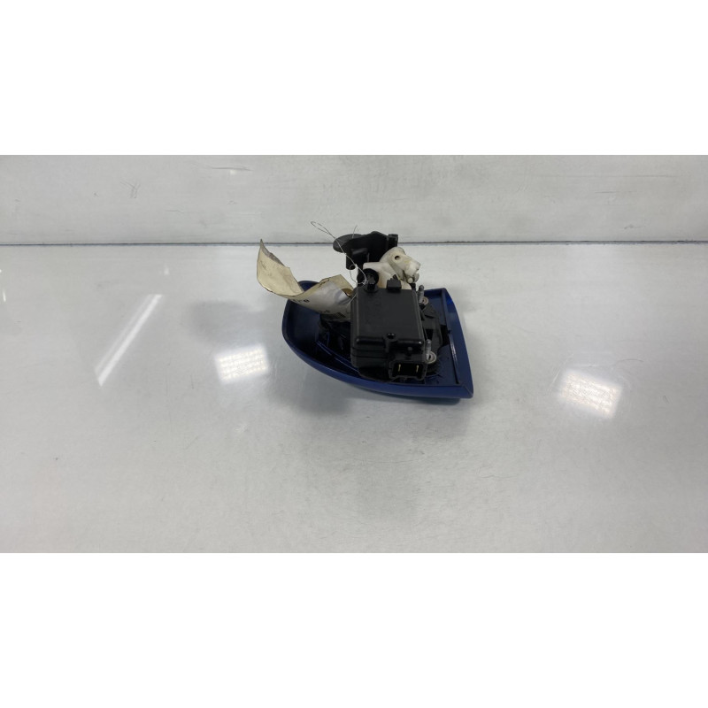 Bouton de coffre RENAULT CLIO 2 CAMPUS Photo n°3