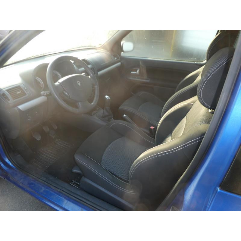 Bouton de coffre RENAULT CLIO 2 CAMPUS Photo n°4