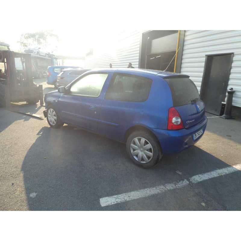 Bouton de coffre RENAULT CLIO 2 CAMPUS Photo n°10