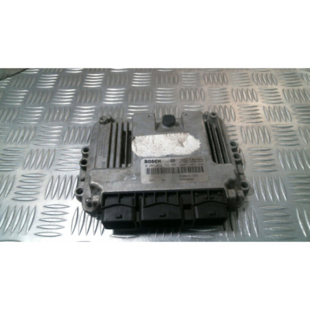 Calculateur moteur RENAULT SCENIC 2