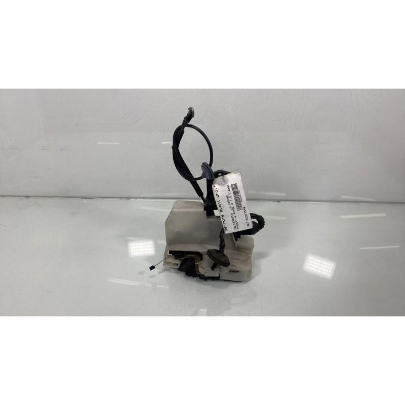 Serrure avant droit VOLKSWAGEN PASSAT 4 Photo n°1